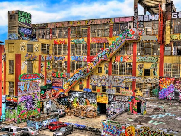 A Building with Grafitti - Things About Countercultures